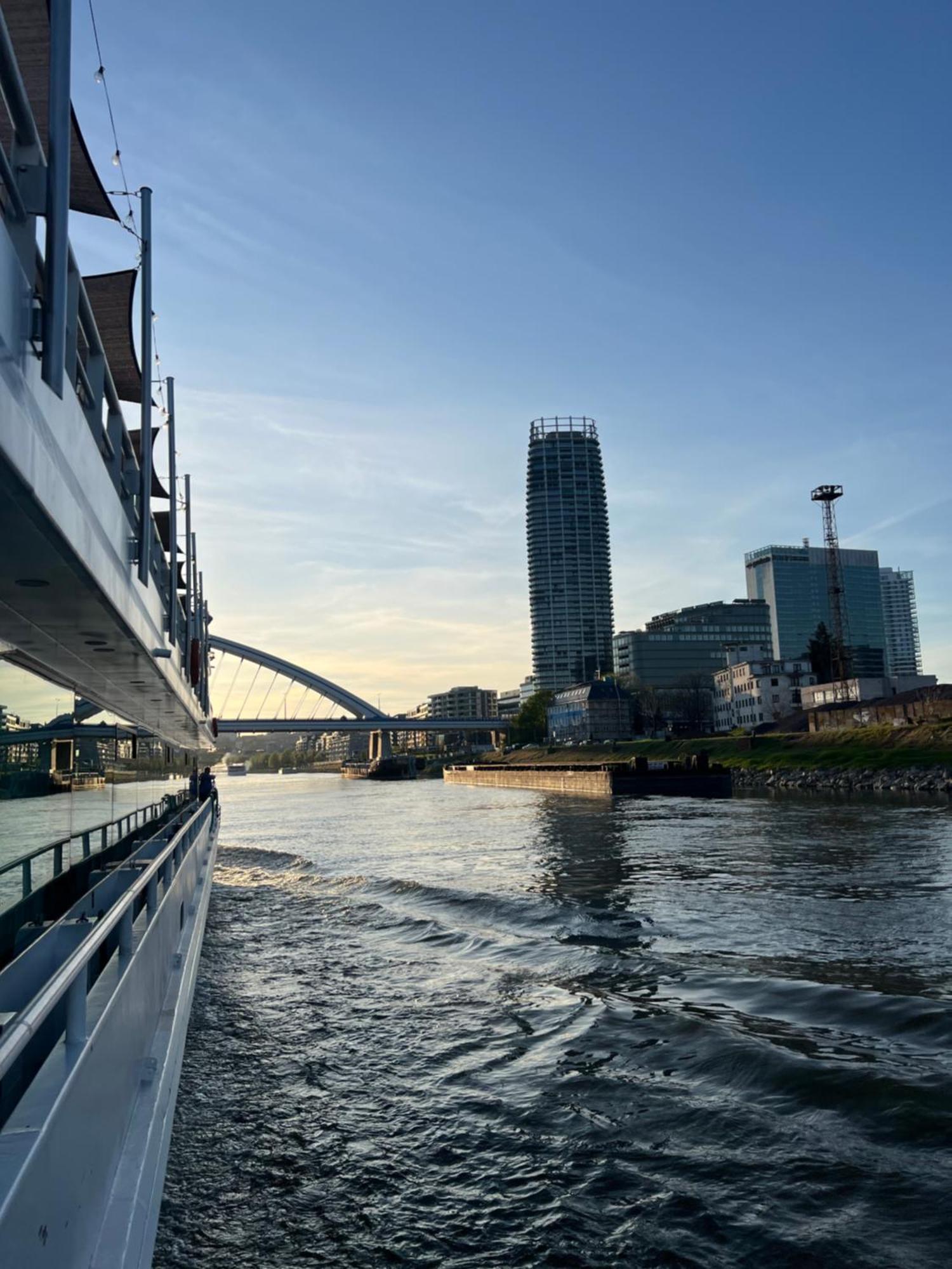 River Front Mezonet Eurovea 布拉迪斯拉发 外观 照片